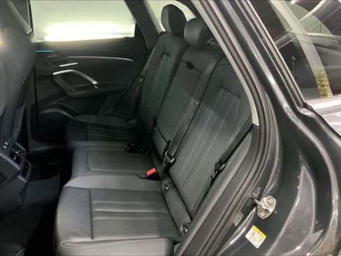 Used 2025 Audi Q5 Premium Plus w/ Premium Plus image 28