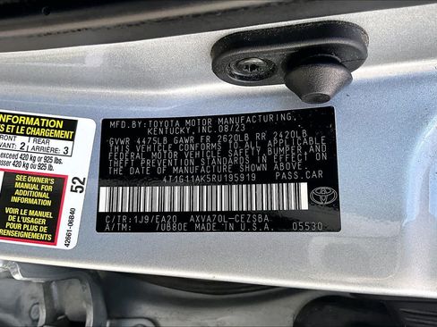 Used 2024 Toyota Camry SE FWD image 29