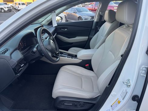 Used 2025 Honda Accord EX-L image 14