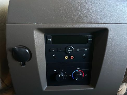 Used 2013 Ford Expedition XL w/ HD Trailer Tow Pkg image 21