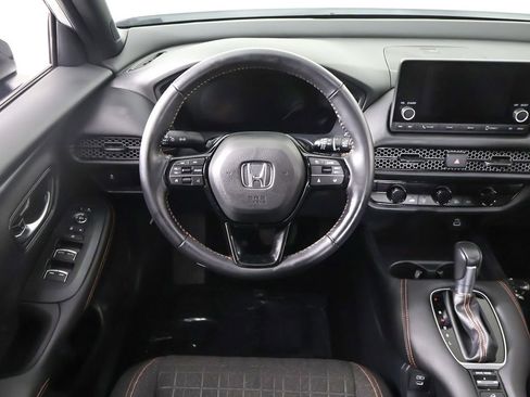 Used 2025 Honda HR-V Sport image 32