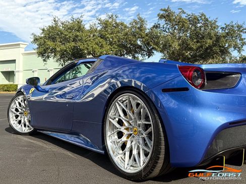 Used 2018 Ferrari 488 Spider image 45