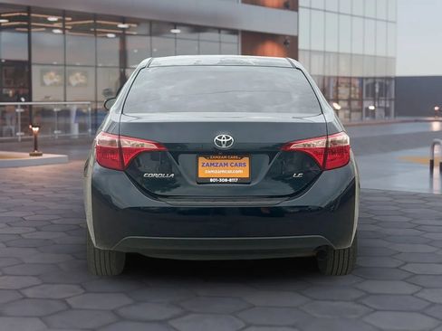 Used 2018 Toyota Corolla LE w/ Carpet Mat Package (TMS) FWD image 9