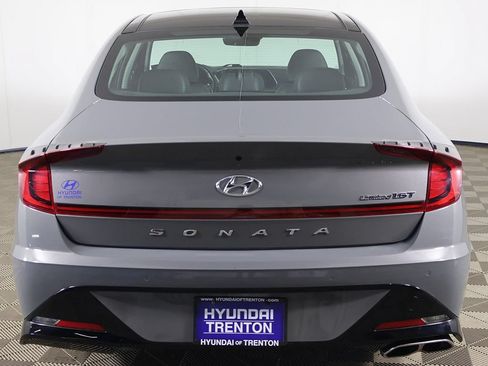 Certified 2022 Hyundai Sonata Limited FWD image 16