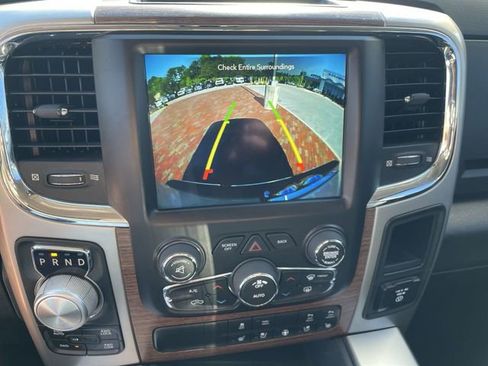 Used 2018 RAM 1500 Laramie w/ Convenience Group AWD/4WD image 19