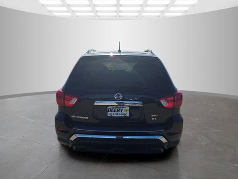Used 2018 Nissan Pathfinder SL AWD/4WD image 6