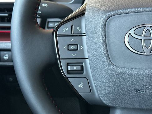 New 2026 Toyota Prius Plug-In Hybrid FWD image 27