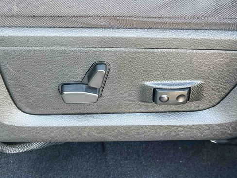 Used 2022 RAM 1500 Classic SLT w/ Electronics Group image 45