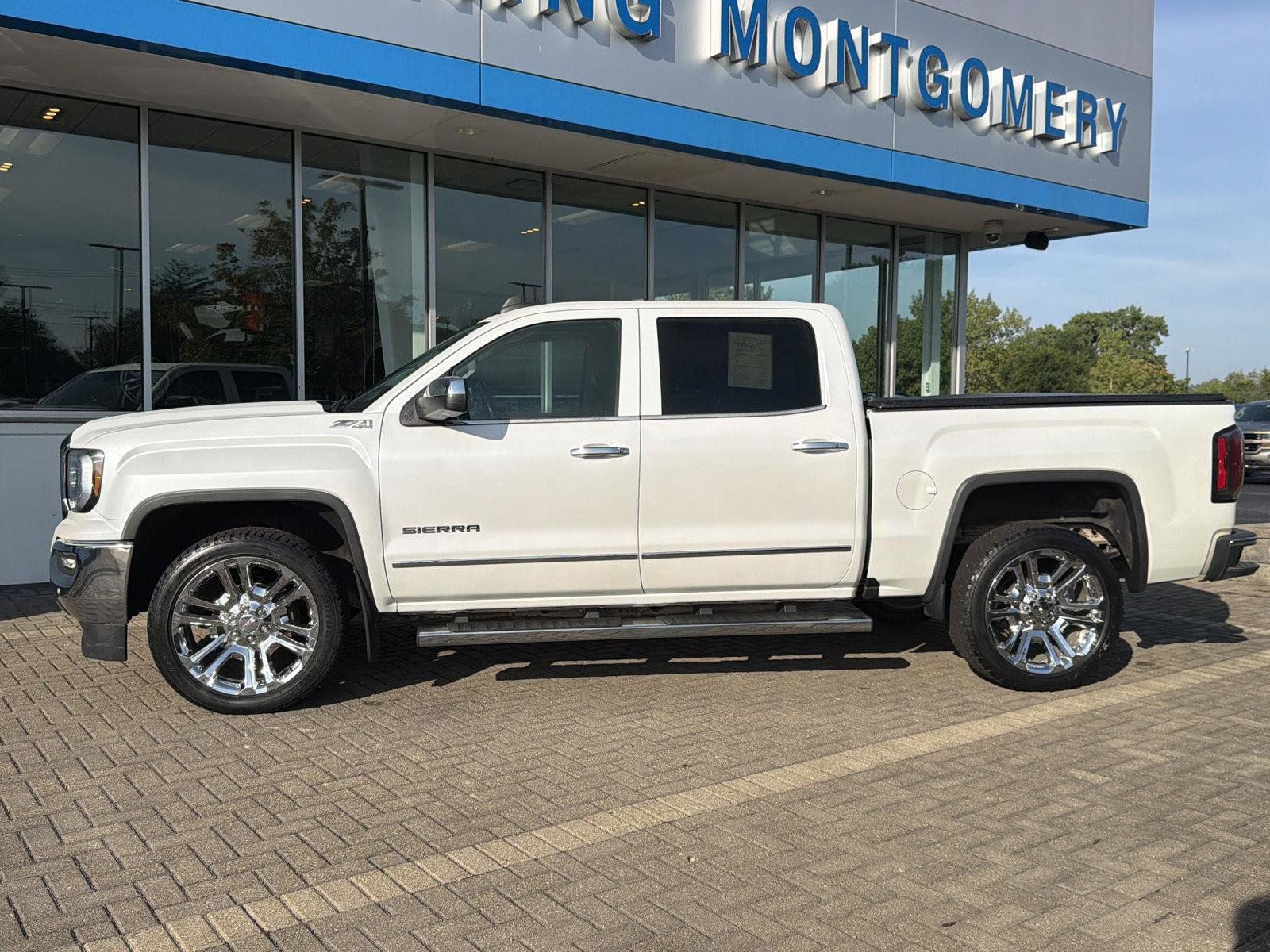 Used 2018 GMC Sierra 1500 SLT AWD/4WD image 2