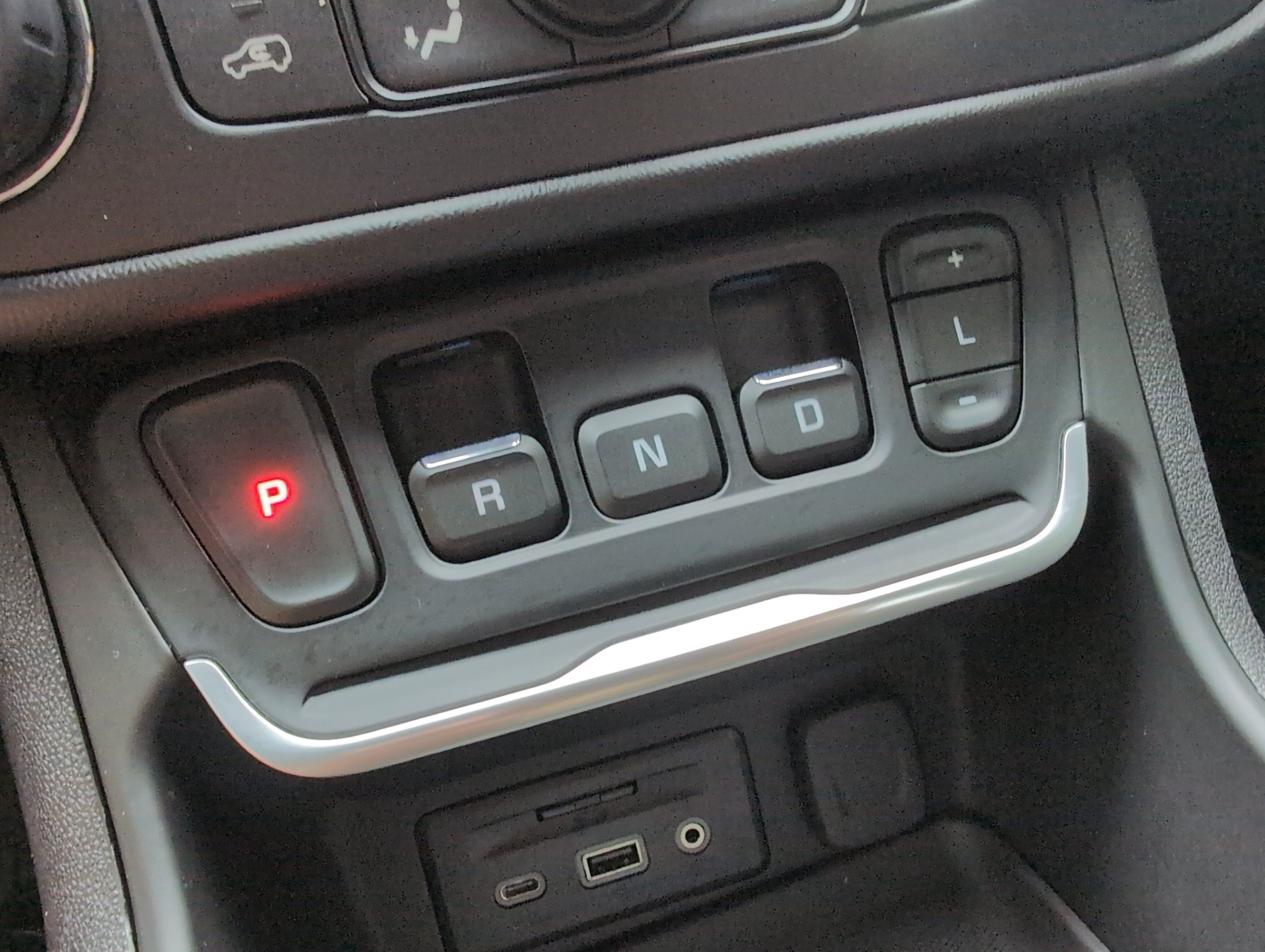 Used 2018 GMC Terrain SLE w/ Driver Convenience Package FWD image 26