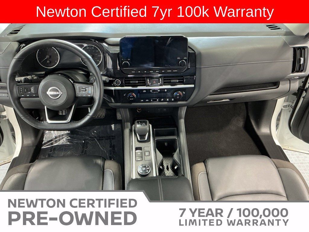 Used 2024 Nissan Pathfinder SL AWD/4WD image 15