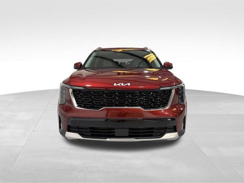 Used 2024 Kia Sorento S image 2