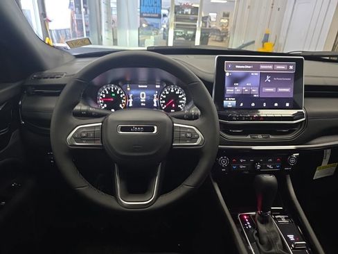 New 2026 Jeep Compass Latitude AWD/4WD image 19