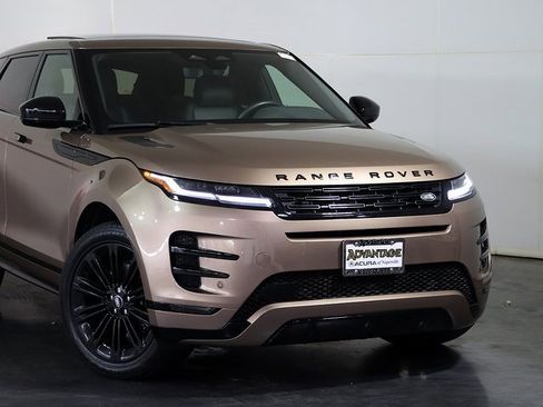 Used 2024 Land Rover Range Rover Evoque Dynamic SE image 6