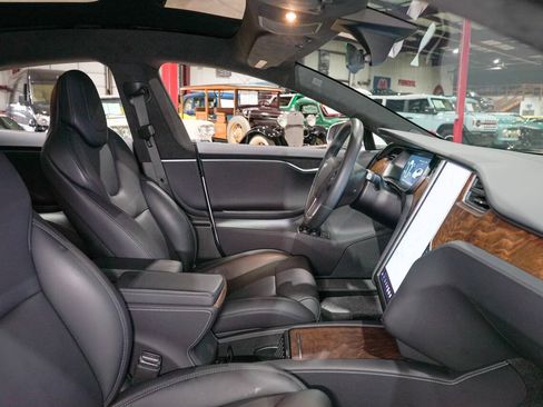 Used 2019 Tesla Model S 100D AWD/4WD image 39