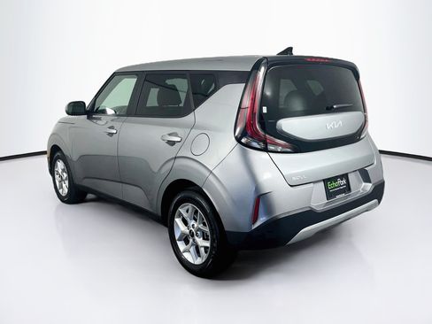 Used 2025 Kia Soul LX w/ LX Technology Package FWD image 5