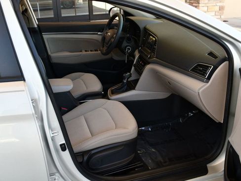 Used 2018 Hyundai Elantra SEL w/ Cargo Package image 41