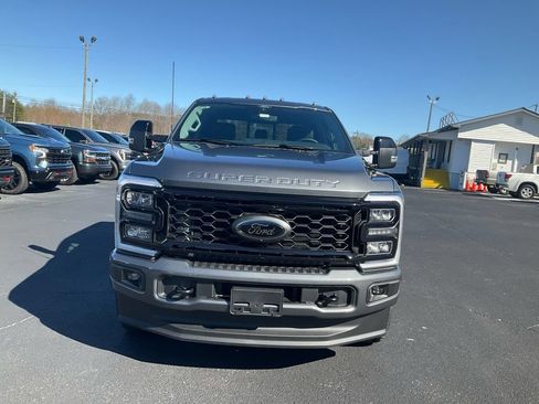 New 2026 Ford F250 Lariat w/ Black Appearance Package AWD/4WD image 2