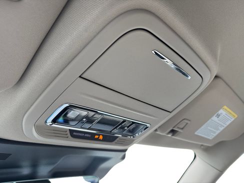 New 2026 Lincoln Corsair Premiere image 18