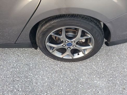 Used 2014 Ford Focus SE w/ Equipment Group 201A image 19