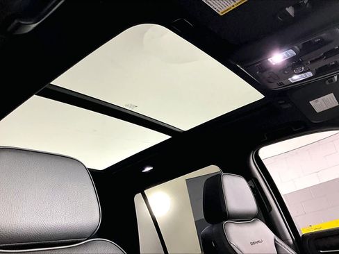 Certified 2022 GMC Yukon Denali AWD/4WD image 14