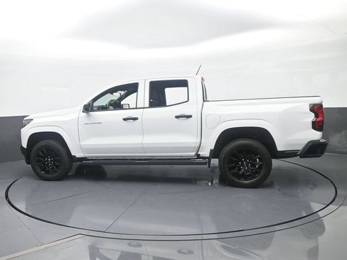 Used 2025 Chevrolet Colorado W/T w/ WT Custom Package RWD image 3