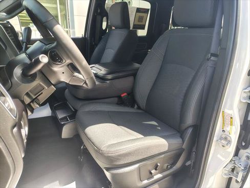 Certified 2025 RAM 2500 Big Horn AWD/4WD image 15