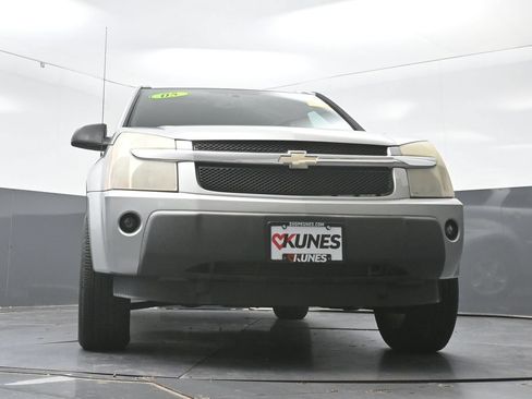 Used 2005 Chevrolet Equinox LT w/ Preferred Equipment Group AWD/4WD image 50