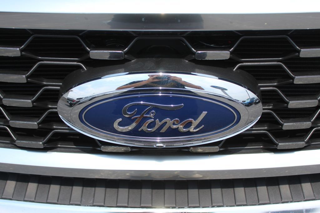New 2026 Ford F350 Lariat w/ Lariat Ultimate Package AWD/4WD image 10