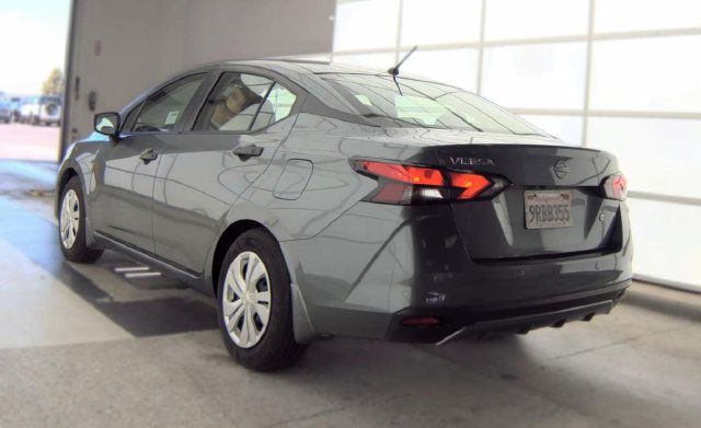 Used 2024 Nissan Versa S FWD image 4