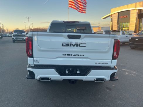 New 2026 GMC Sierra 1500 Denali Ultimate w/ LPO, Black Badging Package image 4