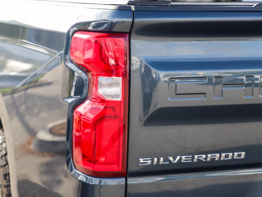 Used 2020 Chevrolet Silverado 1500 LTZ w/ LTZ Premium Package AWD/4WD image 50