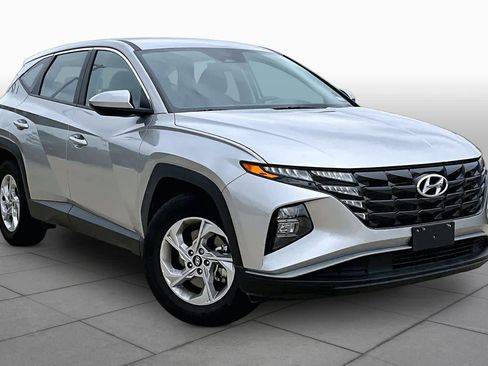Used 2024 Hyundai Tucson SE FWD image 3