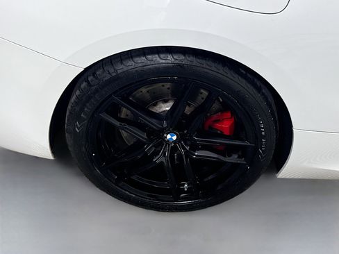 Used 2022 BMW M8 Competition image 31