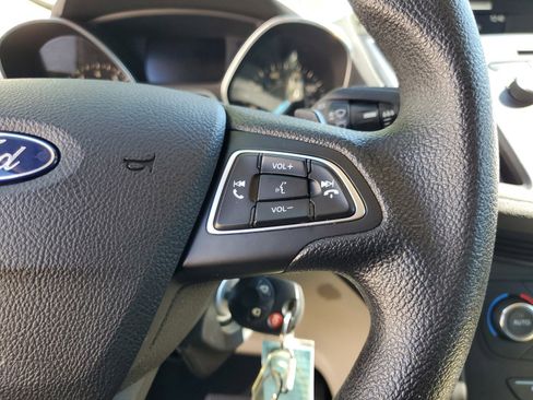 Used 2017 Ford Escape SE image 20