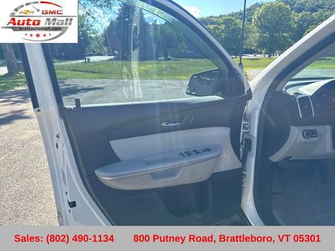 Used 2011 GMC Acadia SL w/ Preferred Package AWD/4WD image 12