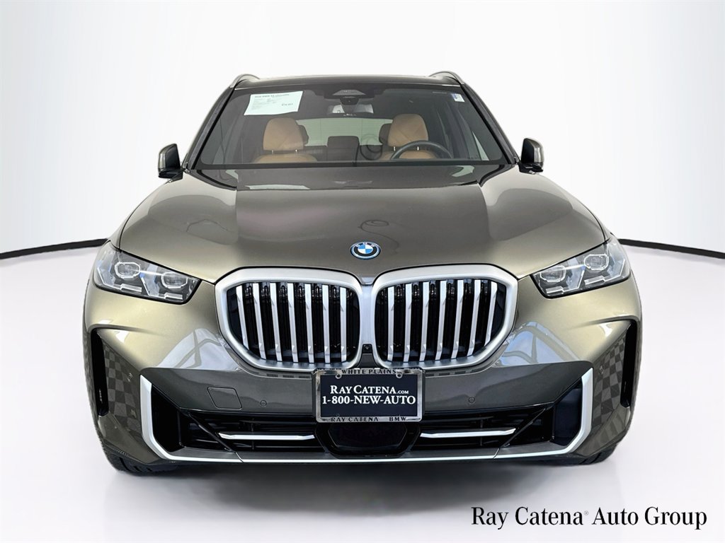Used 2026 BMW X5 xDrive50e w/ Climate Comfort Package AWD/4WD image 2