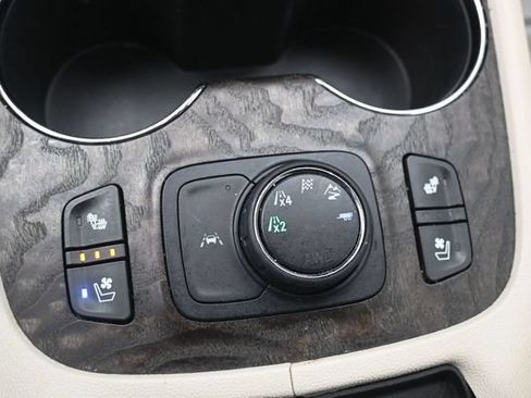 Used 2021 GMC Acadia Denali w/ Denali Ultimate Package AWD/4WD image 13