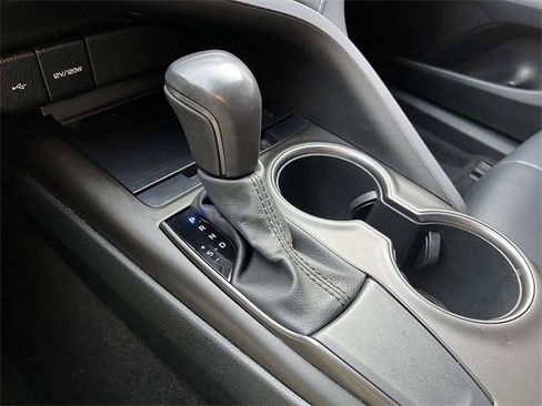 Used 2021 Toyota Camry SE image 28