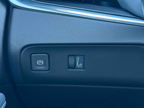 Used 2023 Buick Enclave Essence w/ Sport Touring Edition FWD image 36