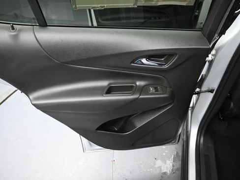 Used 2022 Chevrolet Equinox LT image 30