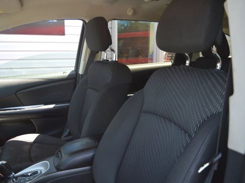 Used 2016 Dodge Journey SXT FWD image 12