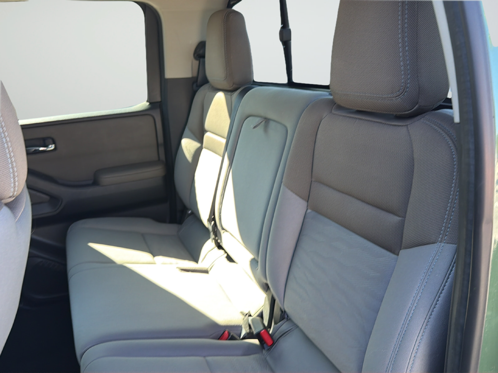 Used 2022 Nissan Frontier SV AWD/4WD image 33