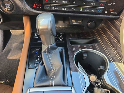 Used 2021 Lexus RX 350L Luxury w/ Accessory Package image 23