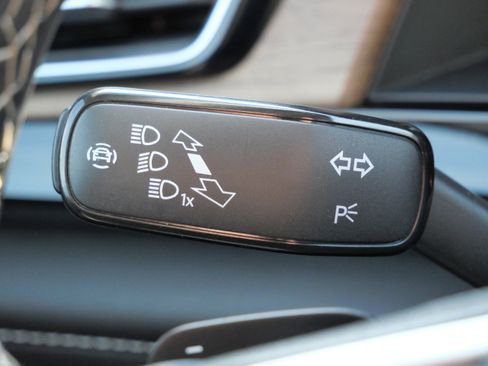 Used 2024 Volkswagen Atlas SE AWD/4WD image 34