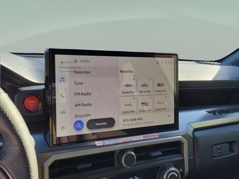 Certified 2025 Toyota Tacoma TRD Off-Road image 17