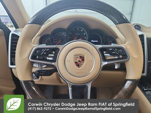 Used 2016 Porsche Cayenne AWD/4WD image 14