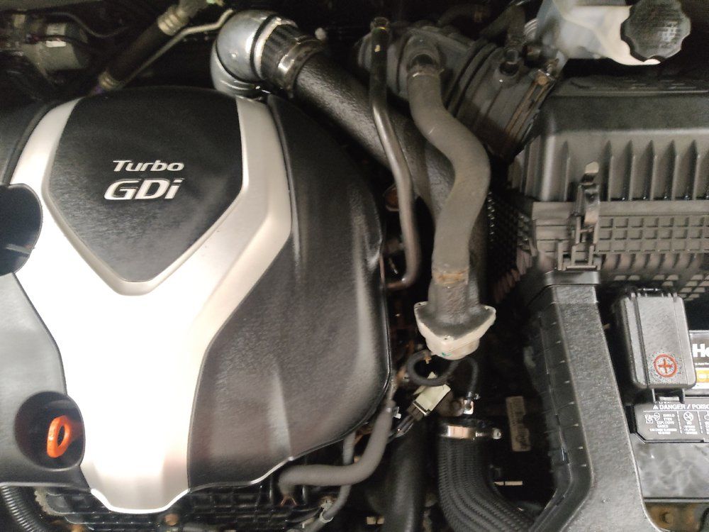 Used 2014 Hyundai Santa Fe Sport 2.0T AWD/4WD image 30