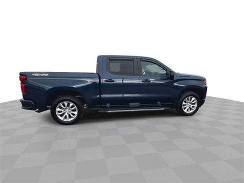Used 2020 Chevrolet Silverado 1500 Custom w/ Custom Value Package image 9