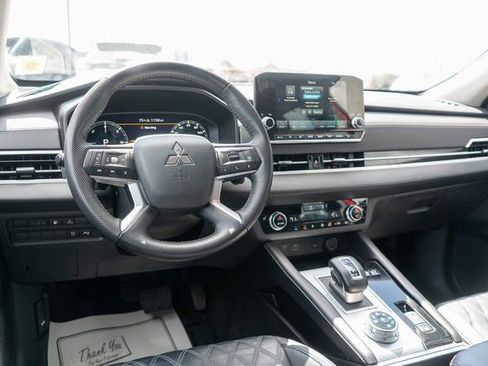 Used 2023 Mitsubishi Outlander SEL AWD/4WD image 14